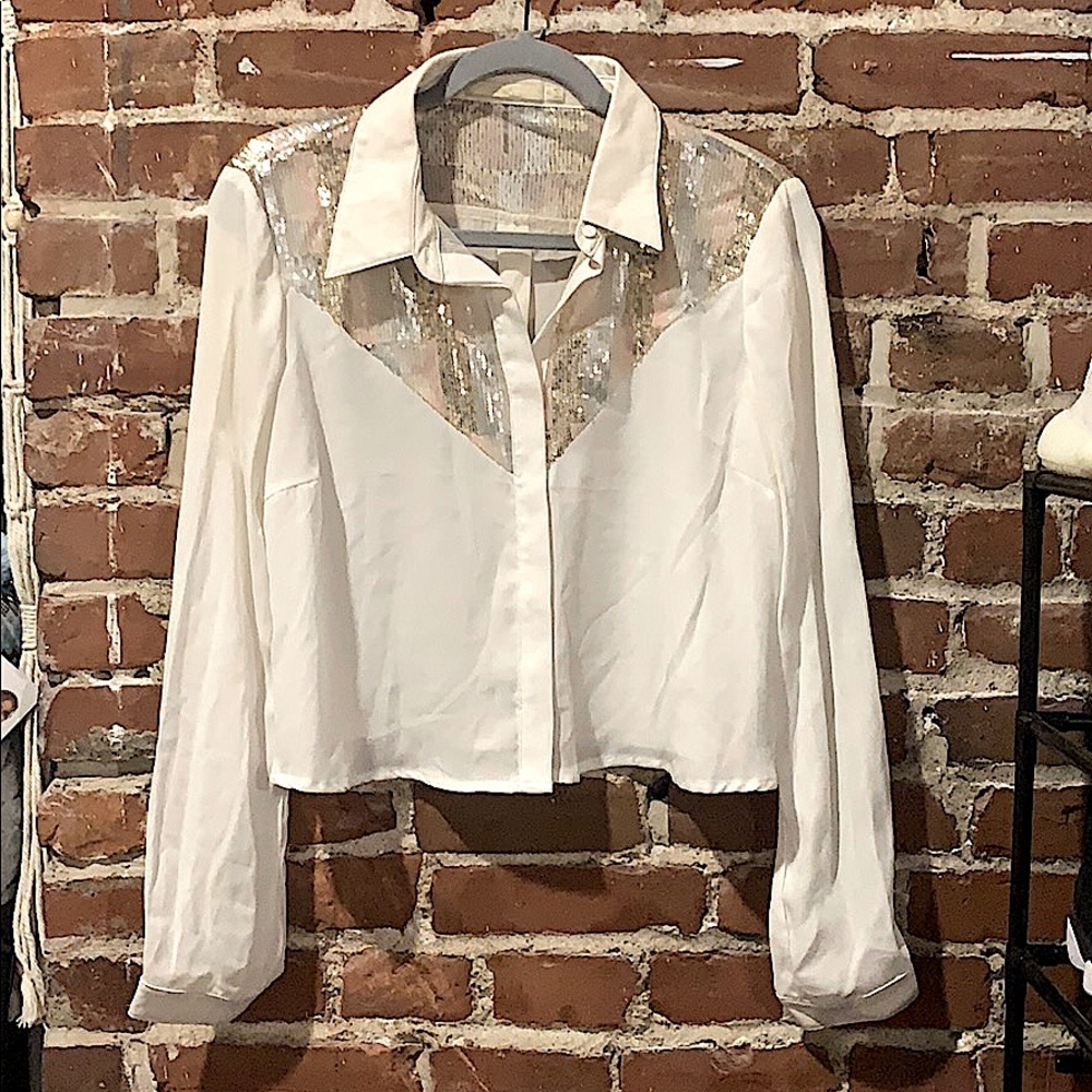 Off white, gold and rose gold sequence top✨